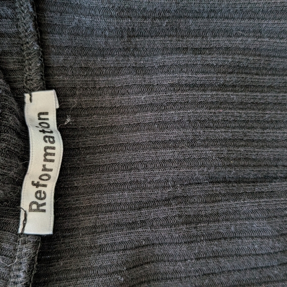 Reformation Charcoal Ribbed Top - Picture 2 of 2